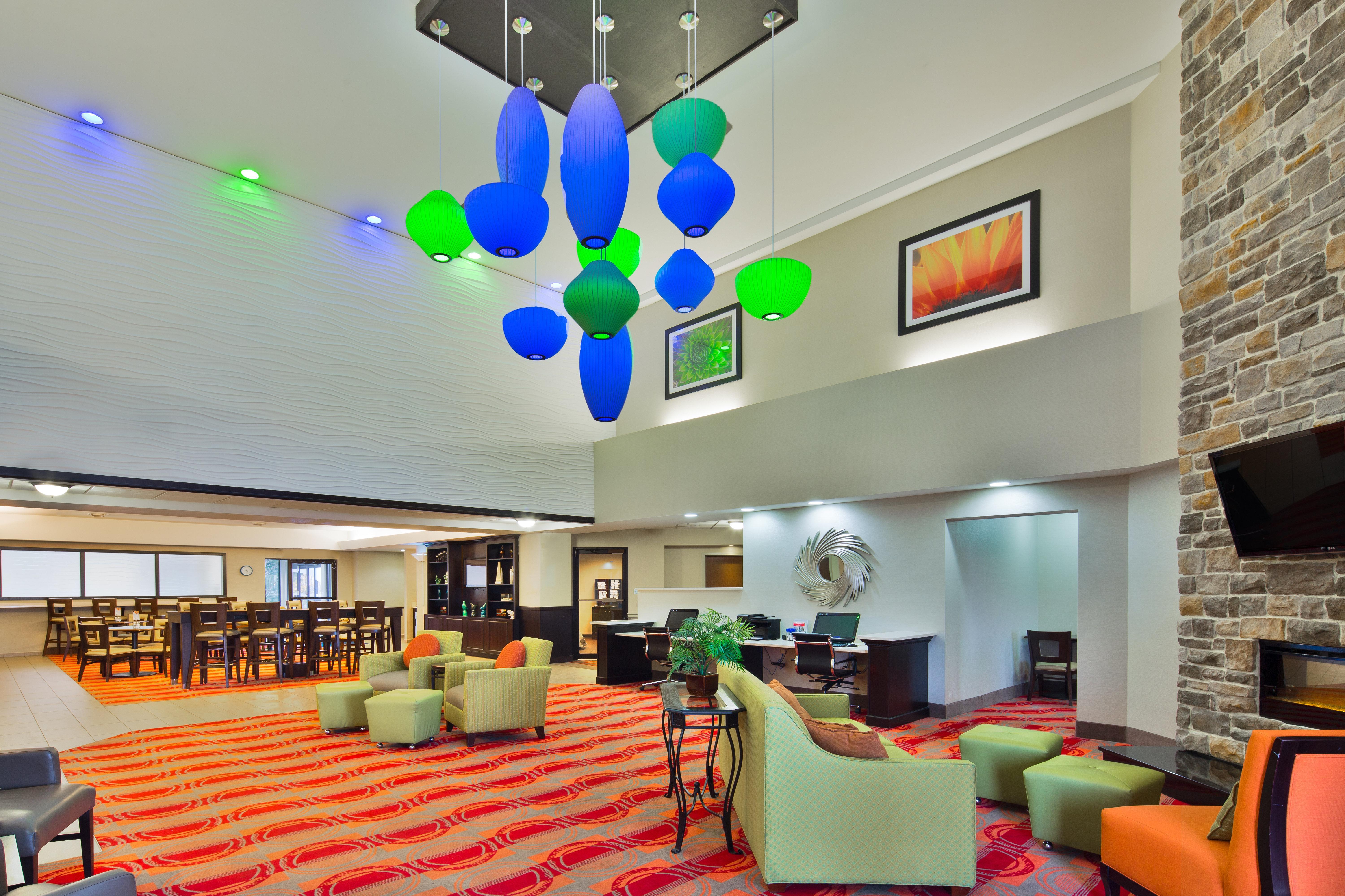 Holiday Inn Express Harrisburg I-81 - Hershey By Ihg Manadahill Exterior photo