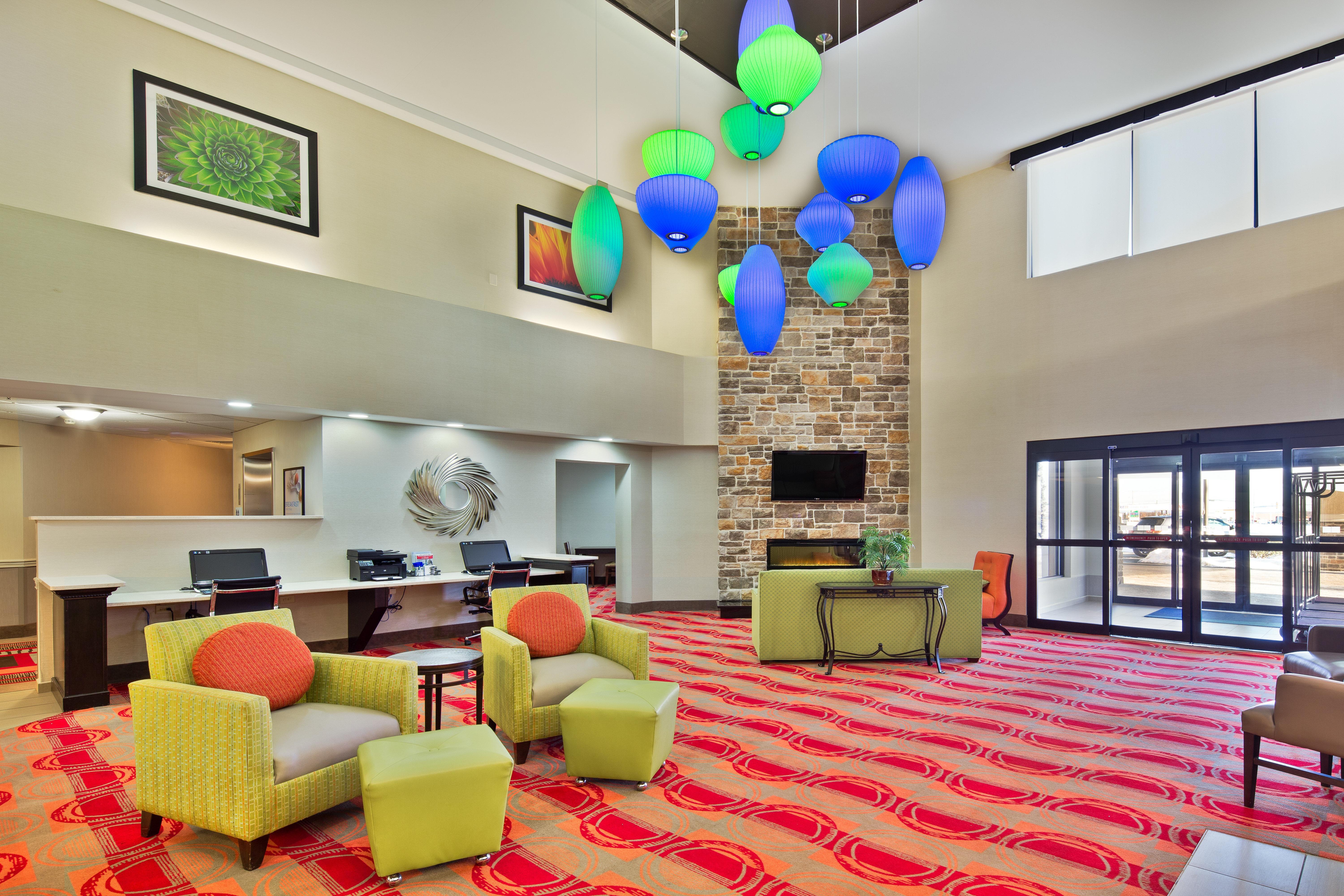 Holiday Inn Express Harrisburg I-81 - Hershey By Ihg Manadahill Exterior photo