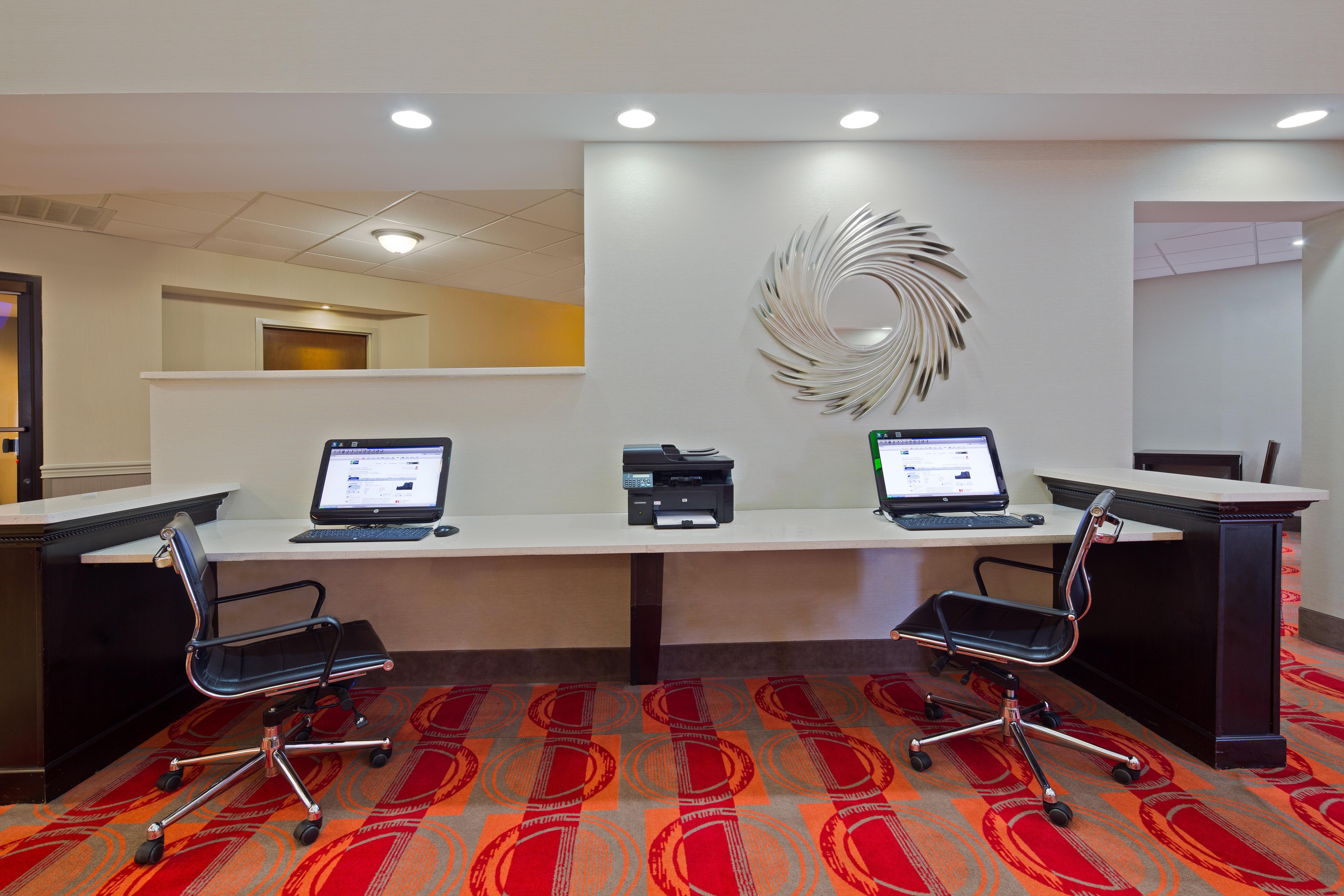 Holiday Inn Express Harrisburg I-81 - Hershey By Ihg Manadahill Exterior photo