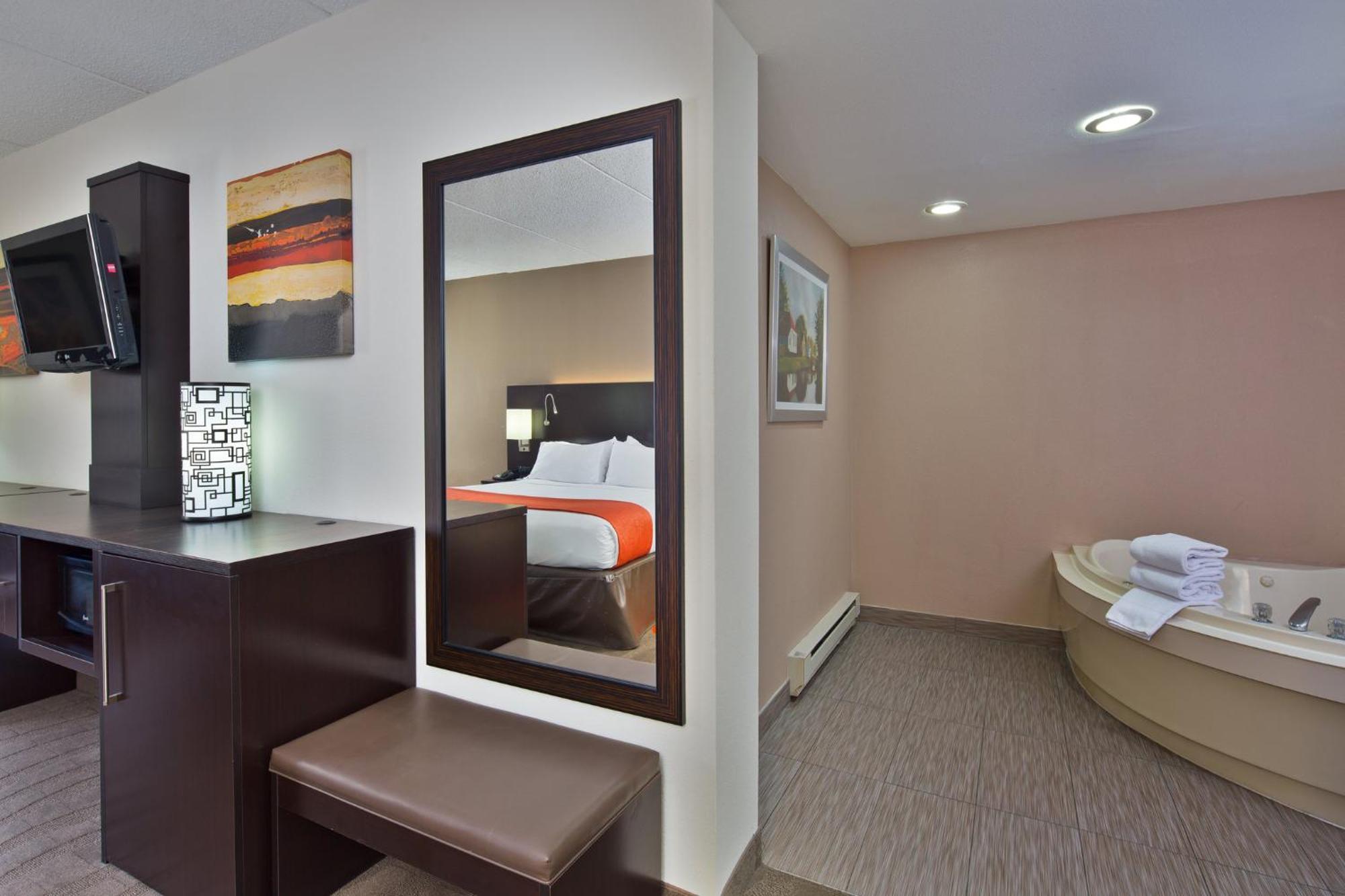 Holiday Inn Express Harrisburg I-81 - Hershey By Ihg Manadahill Exterior photo