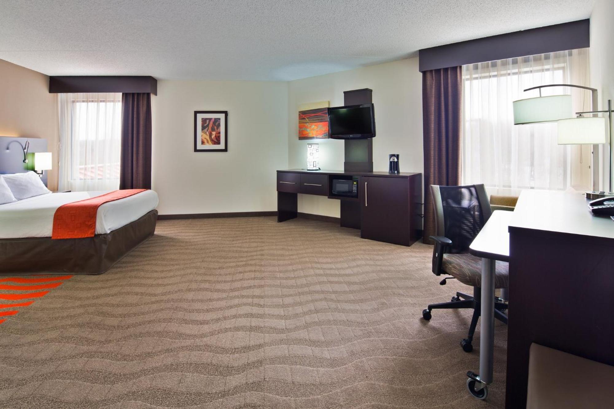 Holiday Inn Express Harrisburg I-81 - Hershey By Ihg Manadahill Exterior photo