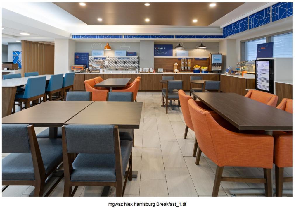 Holiday Inn Express Harrisburg I-81 - Hershey By Ihg Manadahill Exterior photo