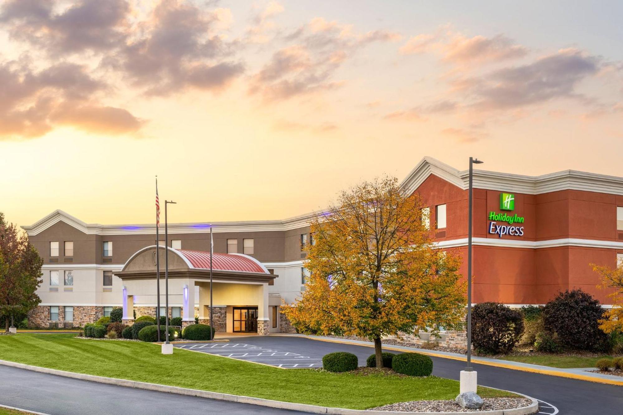 Holiday Inn Express Harrisburg I-81 - Hershey By Ihg Manadahill Exterior photo